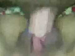 Asiática con un cuad ...