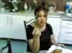 Morena delgada se ma ...