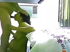 Mamá rusa en vestido ...